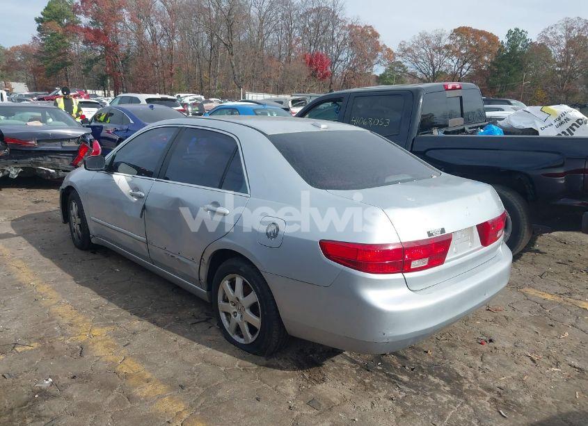 Photo 3 of 2005 Honda Accord 3.0 EX (VIN 1HGCM66875A047675)
