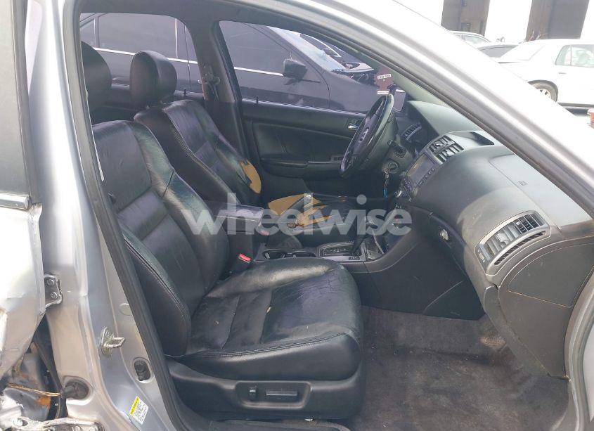 Photo 5 of 2005 Honda Accord 3.0 EX (VIN 1HGCM66875A047675)