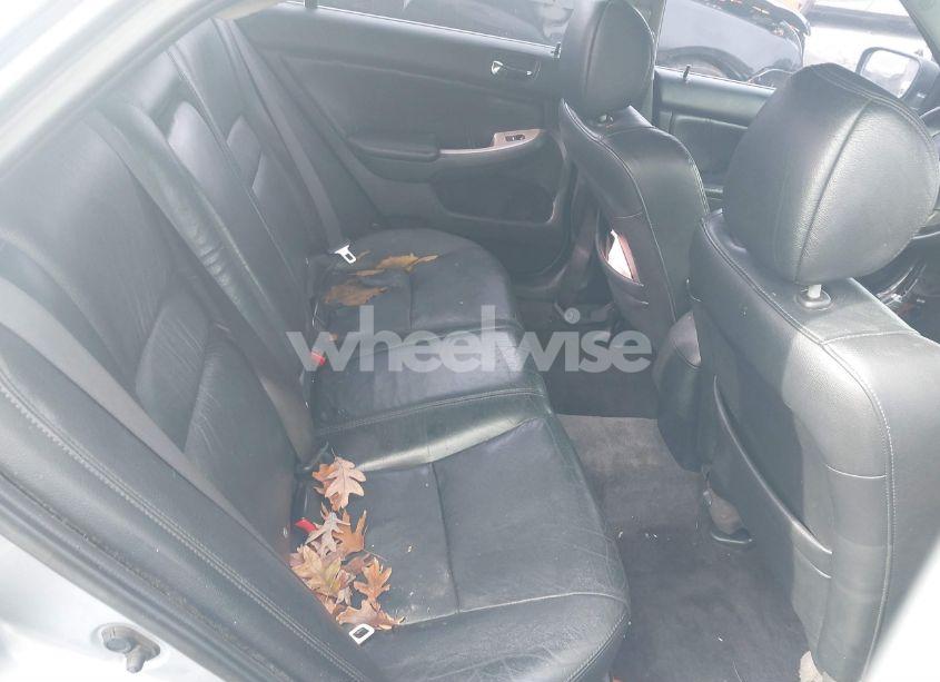 Photo 8 of 2005 Honda Accord 3.0 EX (VIN 1HGCM66875A047675)