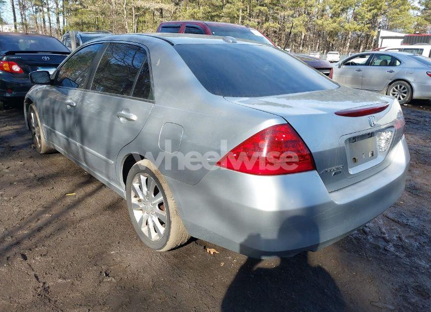 Photo 3 of 2006 Honda Accord 3.0 EX (VIN 1HGCM66876A069077)