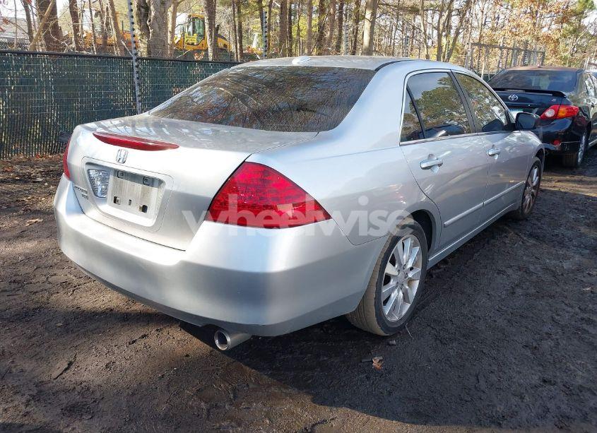 Photo 4 of 2006 Honda Accord 3.0 EX (VIN 1HGCM66876A069077)