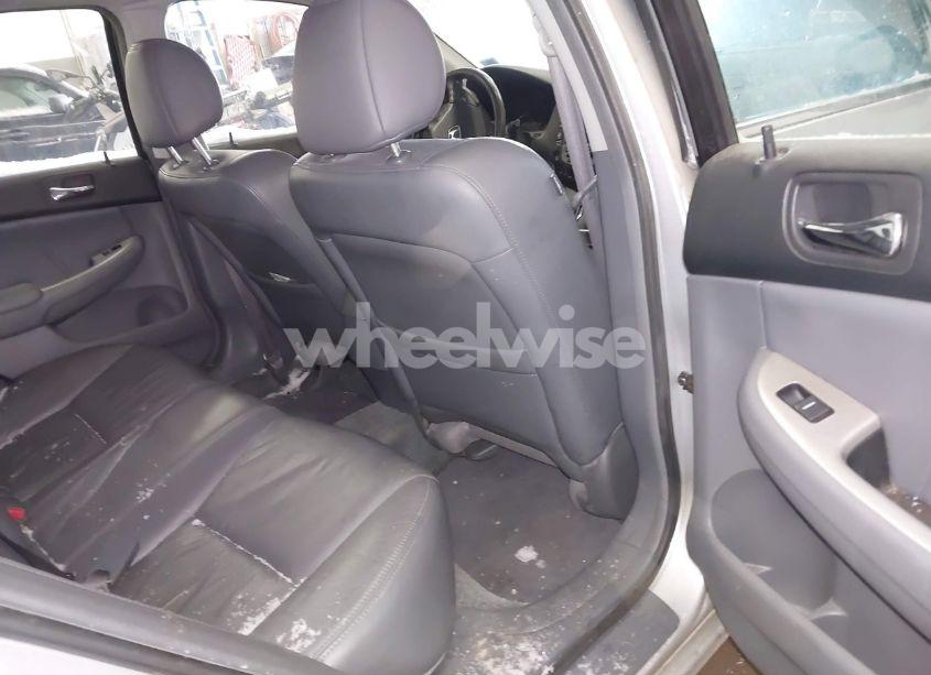 Photo 8 of 2006 Honda Accord 3.0 EX (VIN 1HGCM66876A071038)