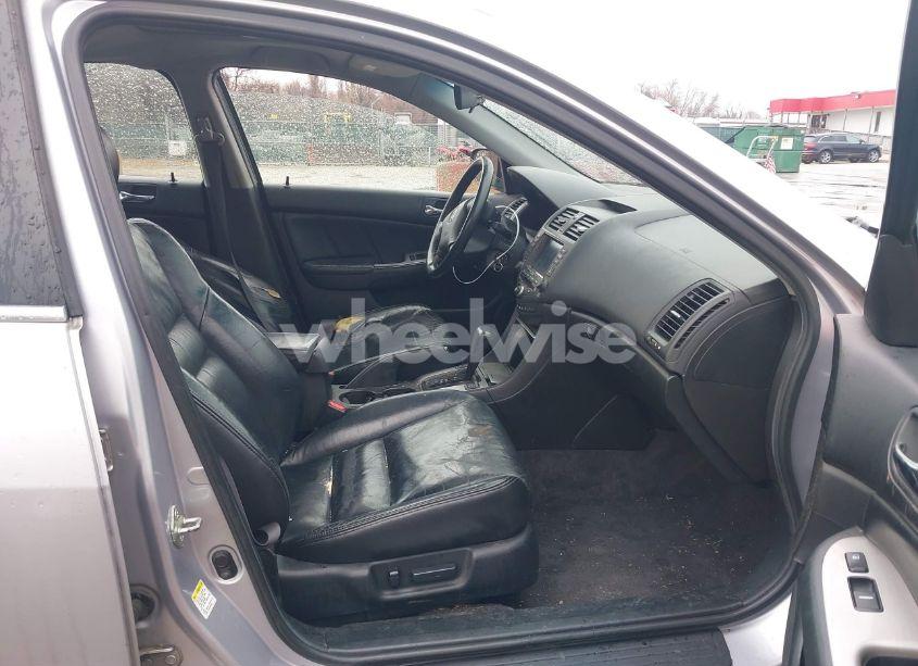 Photo 5 of 2005 Honda Accord 3.0 EX (VIN 1HGCM66885A019027)