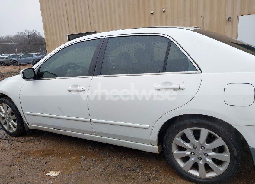 Photo 14 of 2006 Honda Accord 3.0 EX (VIN 1HGCM66886A036444)