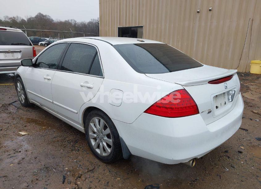 Photo 3 of 2006 Honda Accord 3.0 EX (VIN 1HGCM66886A036444)