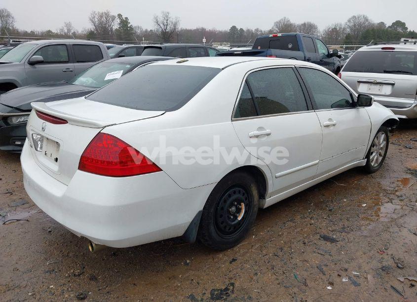 Photo 4 of 2006 Honda Accord 3.0 EX (VIN 1HGCM66886A036444)