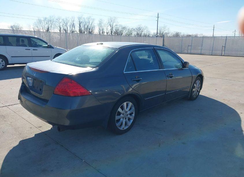 Photo 4 of 2006 Honda Accord 3.0 EX (VIN 1HGCM66886A049470)