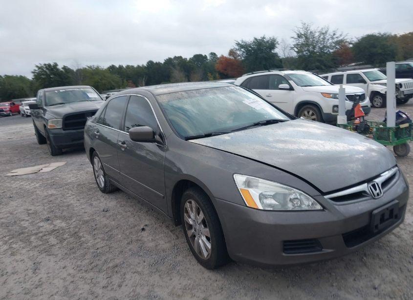 2006 Honda Accord 3.0 EX (VIN 1HGCM66886A060811) main photo