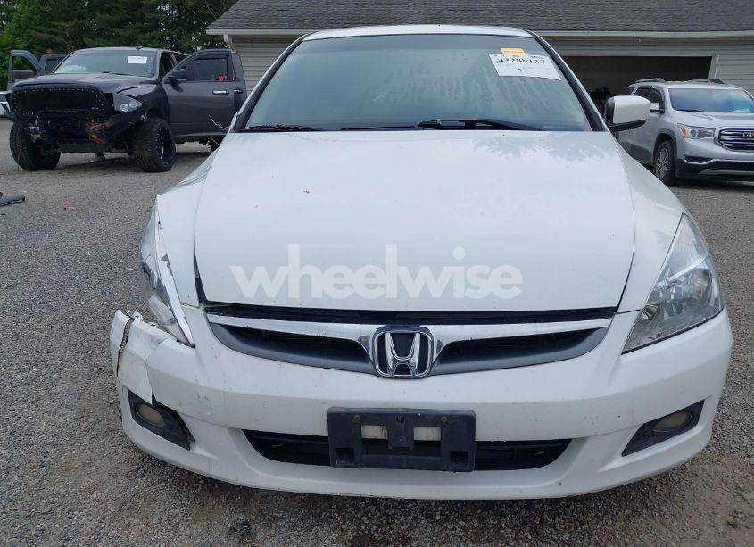 Photo 13 of 2006 Honda Accord 3.0 EX (VIN 1HGCM66886A071999)