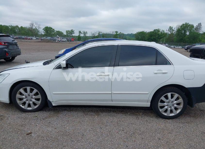 Photo 15 of 2006 Honda Accord 3.0 EX (VIN 1HGCM66886A071999)