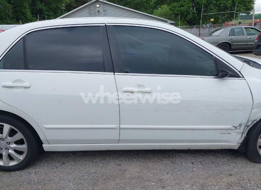 Photo 18 of 2006 Honda Accord 3.0 EX (VIN 1HGCM66886A071999)