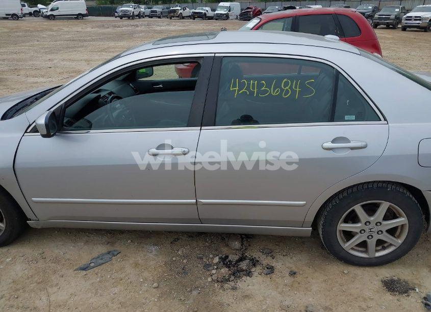 Photo 14 of 2004 Honda Accord 3.0 EX (VIN 1HGCM66894A045859)
