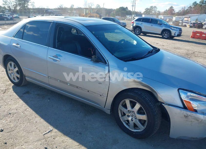 Photo 6 of 2005 Honda Accord 3.0 EX (VIN 1HGCM66895A062386)