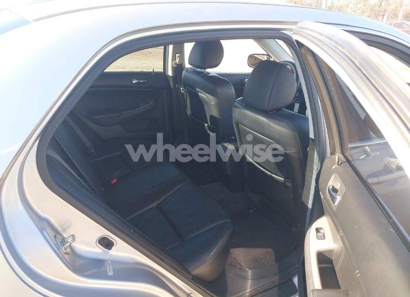 Photo 8 of 2005 Honda Accord 3.0 EX (VIN 1HGCM66895A062386)