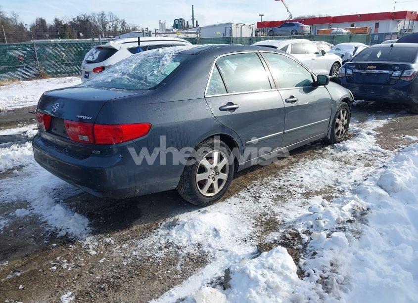Photo 4 of 2005 Honda Accord 3.0 EX (VIN 1HGCM66895A071928)