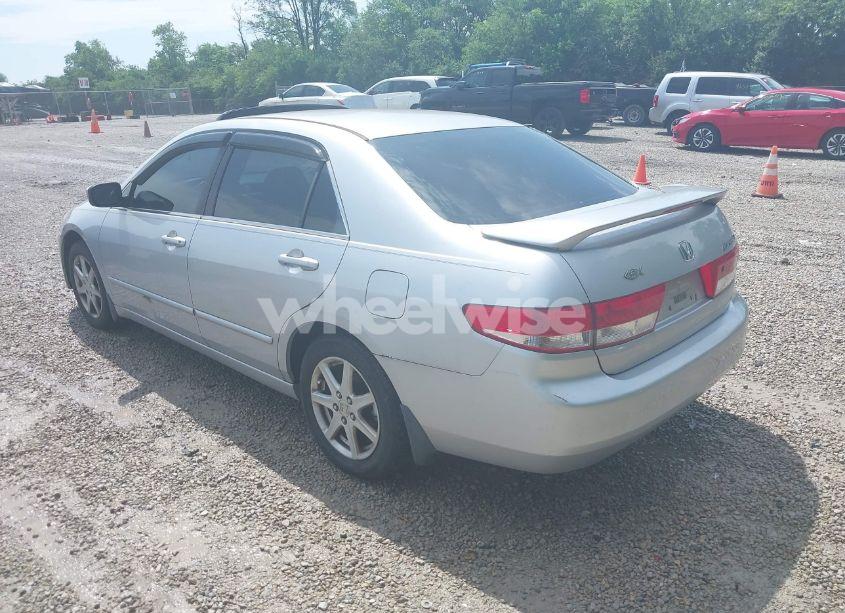 Photo 3 of 2003 Honda Accord 3.0 EX (VIN 1HGCM668X3A020208)