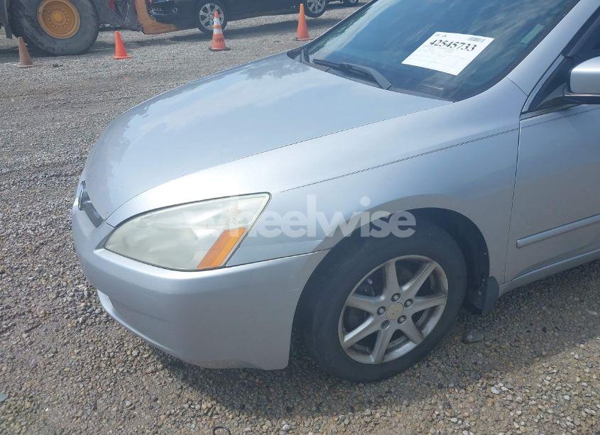 Photo 6 of 2003 Honda Accord 3.0 EX (VIN 1HGCM668X3A020208)