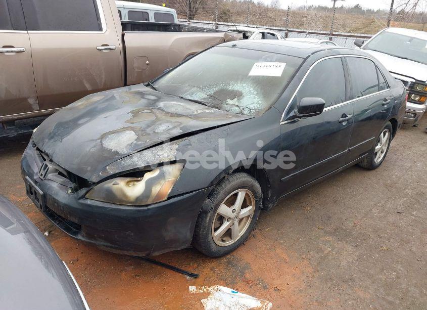 Photo 2 of 2003 Honda Accord 3.0 EX (VIN 1HGCM668X3A048929)