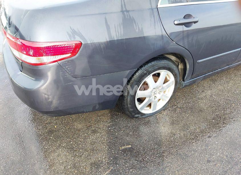 Photo 16 of 2003 Honda Accord 3.0 EX (VIN 1HGCM668X3A059977)