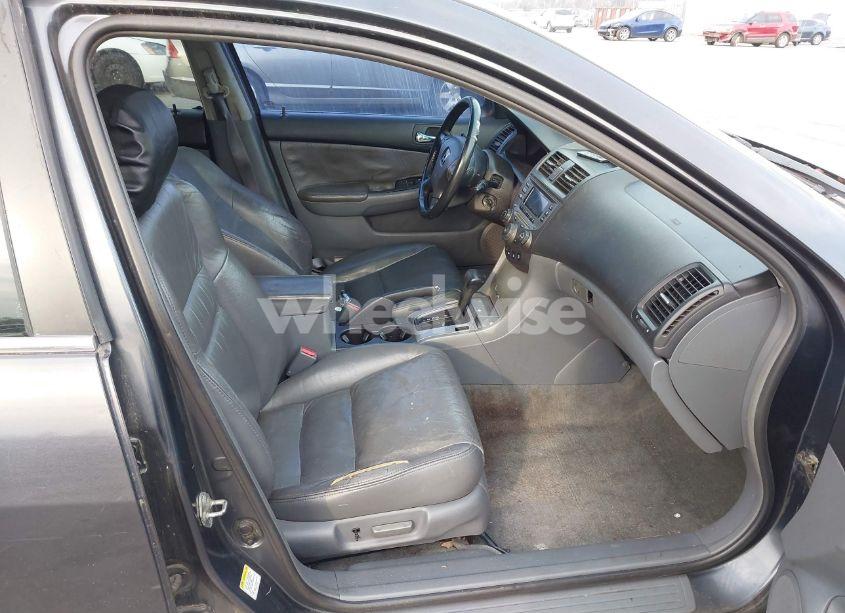 Photo 5 of 2003 Honda Accord 3.0 EX (VIN 1HGCM668X3A059977)