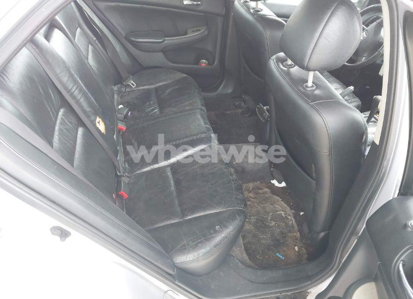 Photo 8 of 2005 Honda Accord 3.0 EX (VIN 1HGCM668X5A009454)