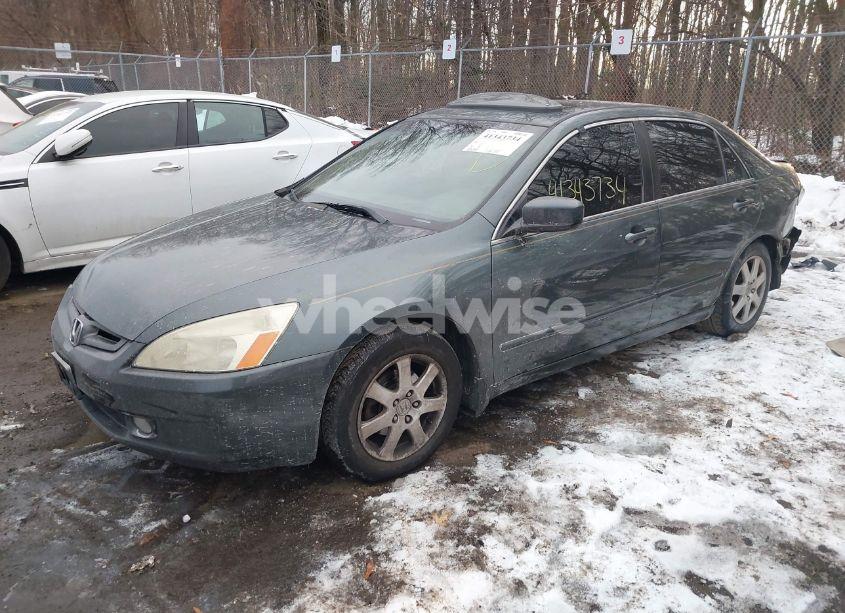 Photo 2 of 2005 Honda Accord 3.0 EX (VIN 1HGCM668X5A035830)