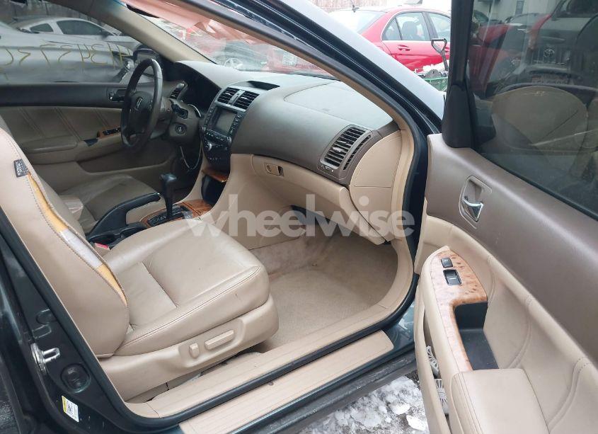 Photo 5 of 2005 Honda Accord 3.0 EX (VIN 1HGCM668X5A035830)