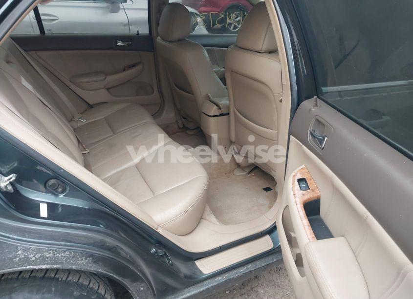 Photo 8 of 2005 Honda Accord 3.0 EX (VIN 1HGCM668X5A035830)