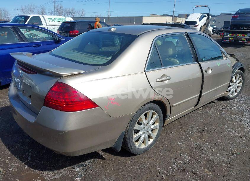 Photo 4 of 2006 Honda Accord 3.0 EX (VIN 1HGCM668X6A060793)