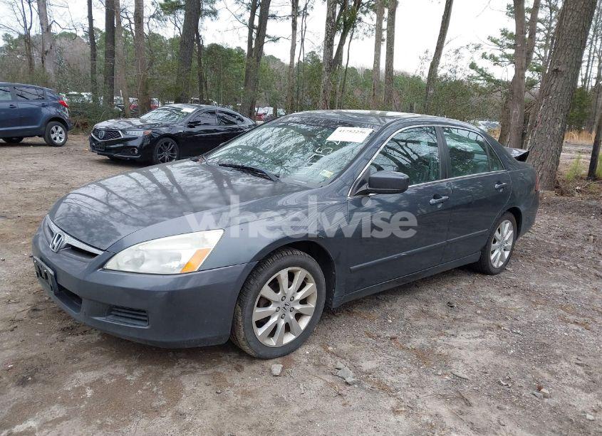 Photo 2 of 2007 Honda Accord 3.0 EX (VIN 1HGCM668X7A016990)