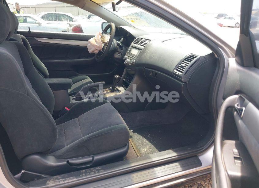 Photo 5 of 2004 Honda Accord 2.4 LX (VIN 1HGCM72224A010099)