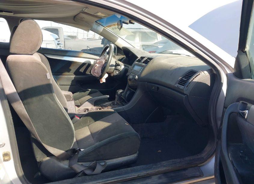 Photo 5 of 2005 Honda Accord 2.4 LX (VIN 1HGCM72365A011699)