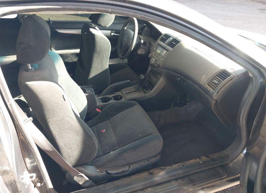 Photo 5 of 2005 Honda Accord 2.4 LX (VIN 1HGCM72375A014448)