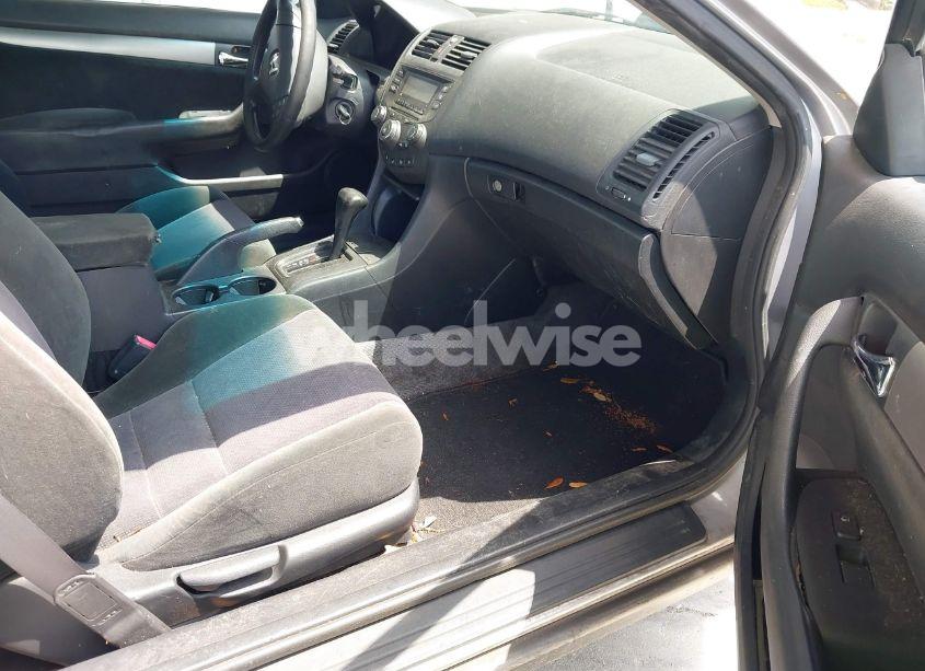 Photo 5 of 2005 Honda Accord 2.4 LX (VIN 1HGCM72385A006164)