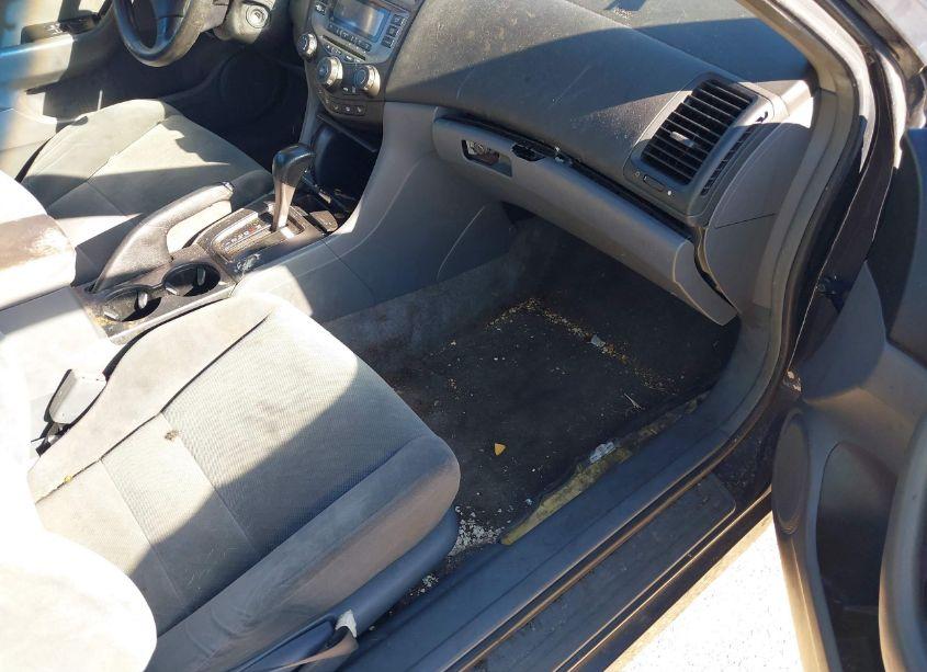Photo 5 of 2007 Honda Accord 2.4 LX (VIN 1HGCM72397A022232)