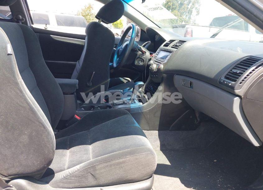 Photo 5 of 2004 Honda Accord 2.4 EX (VIN 1HGCM72504A007115)