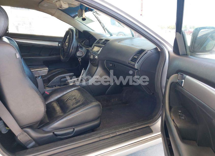 Photo 5 of 2004 Honda Accord 2.4 EX (VIN 1HGCM72604A003543)