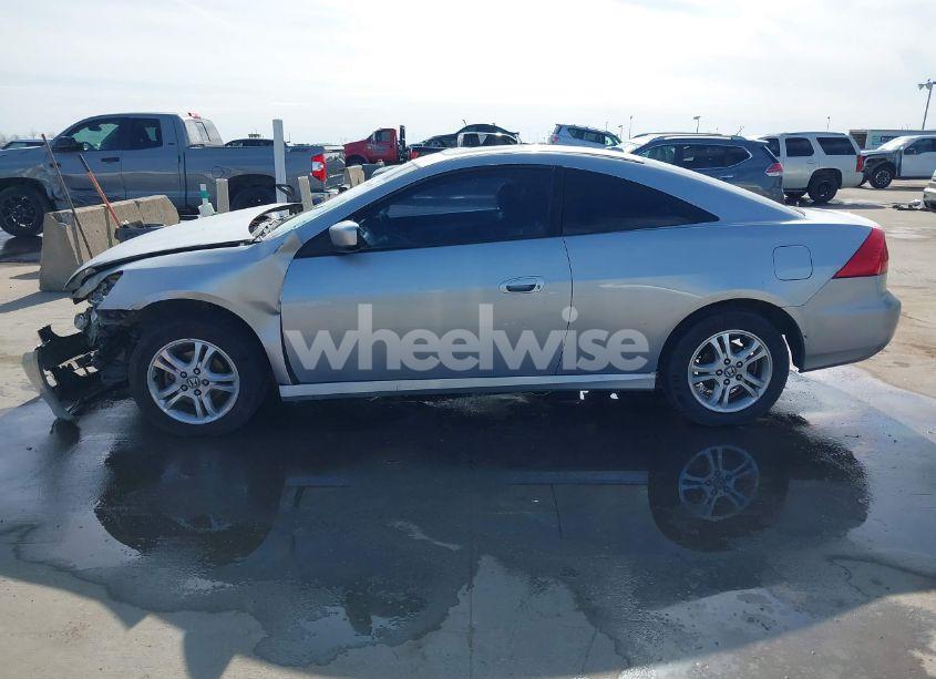 Photo 15 of 2006 Honda Accord CPE (VIN 1HGCM72626A003918)