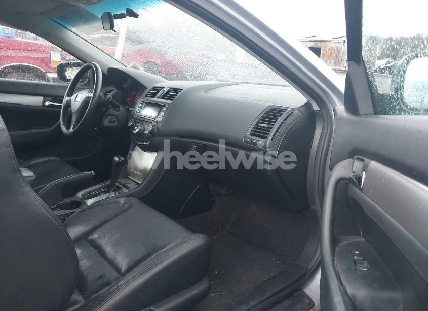 Photo 5 of 2004 Honda Accord 2.4 EX (VIN 1HGCM72664A016717)