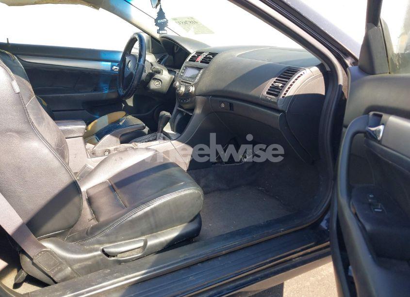 Photo 5 of 2004 Honda Accord 2.4 EX (VIN 1HGCM72684A001765)