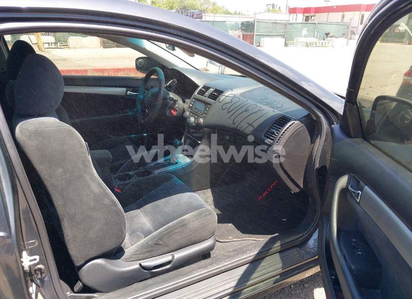 Photo 5 of 2005 Honda Accord 2.4 EX (VIN 1HGCM72725A016921)