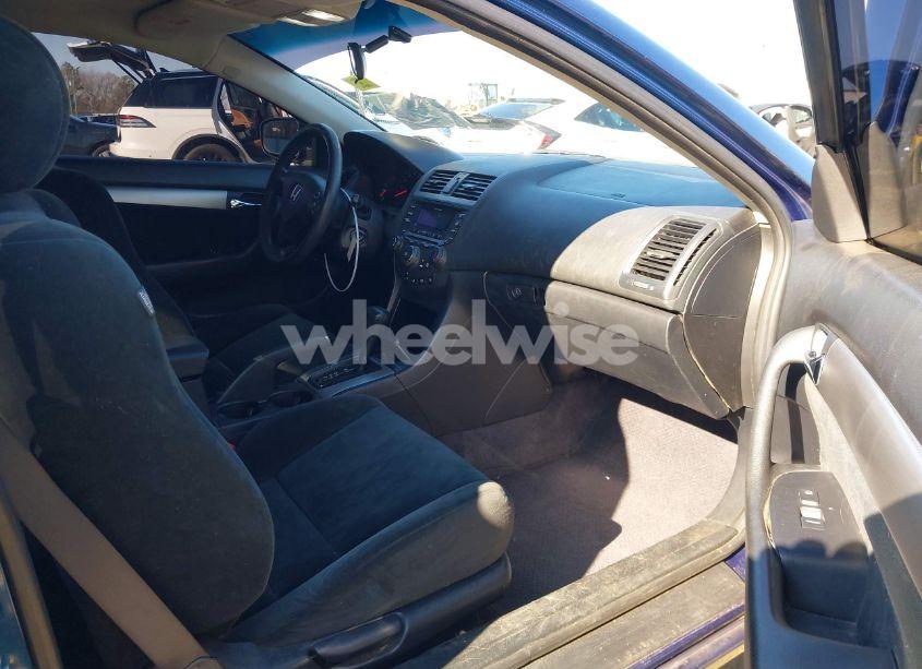 Photo 5 of 2004 Honda Accord 2.4 EX (VIN 1HGCM72734A003982)