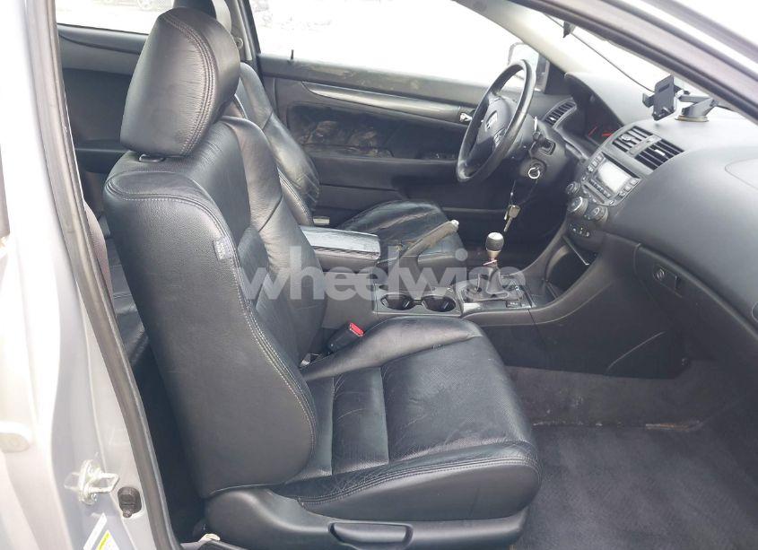 Photo 5 of 2004 Honda Accord 3.0 EX (VIN 1HGCM81604A016641)