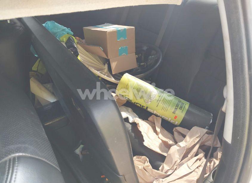 Photo 8 of 2004 Honda Accord 3.0 EX (VIN 1HGCM81664A016689)