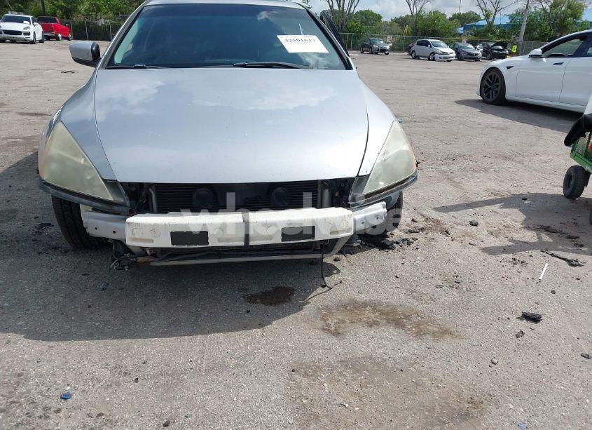 Photo 6 of 2003 Honda Accord 3.0 EX (VIN 1HGCM81693A015602)