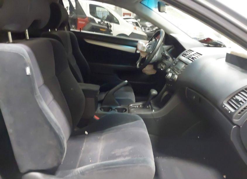 Photo 5 of 2003 Honda Accord 3.0 LX (VIN 1HGCM82293A016082)