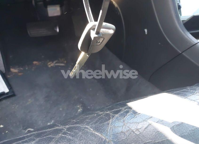 Photo 11 of 2005 Honda Accord 3.0 EX (VIN 1HGCM82615A013943)