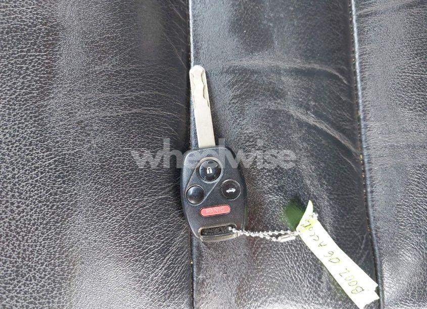 Photo 11 of 2006 Honda Accord 3.0 EX (VIN 1HGCM82646A010388)