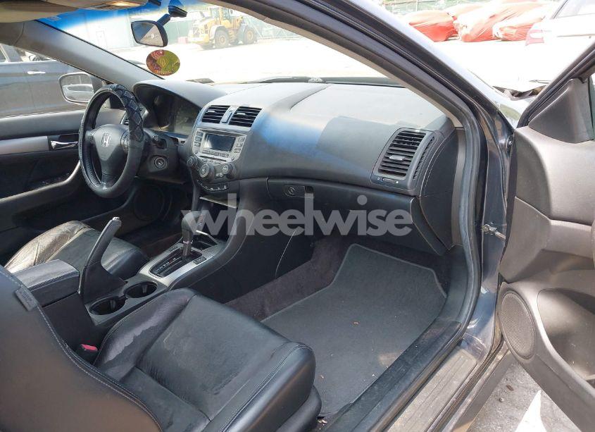 Photo 5 of 2006 Honda Accord 3.0 EX (VIN 1HGCM82646A010388)