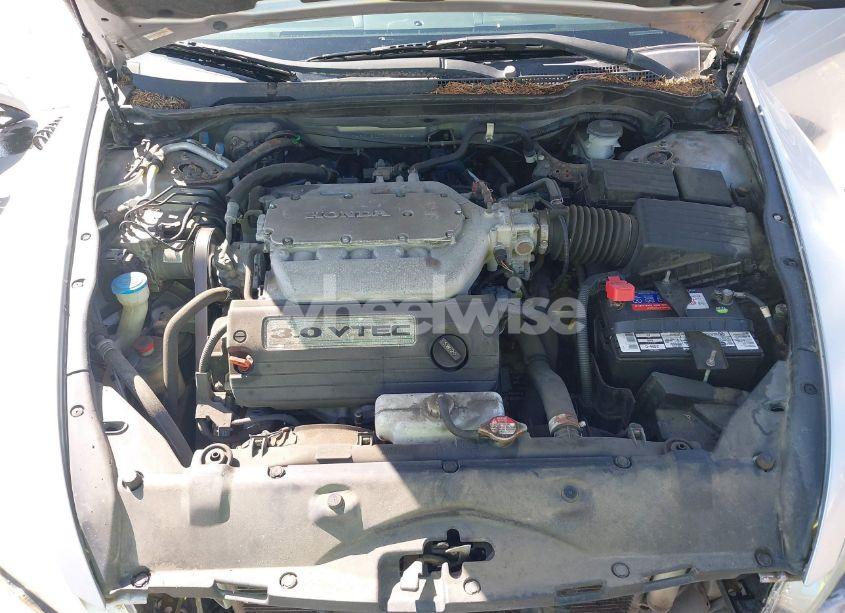 Photo 10 of 2004 Honda Accord CPE EX (VIN 1HGCM82654A005312)